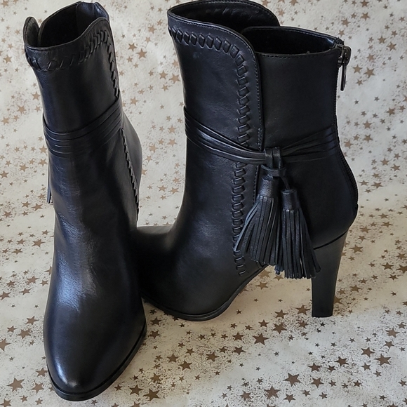 Coach boots w/ ankle tassels - Picture 2 of 6